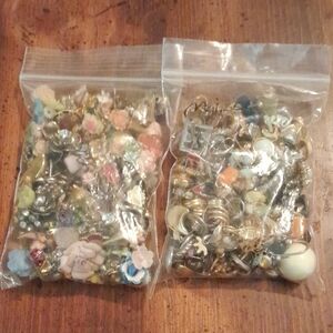 Floral And Mixed Lot